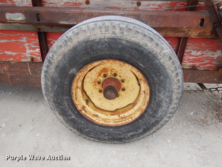 image for item IT9443 H&S 270  manure spreader