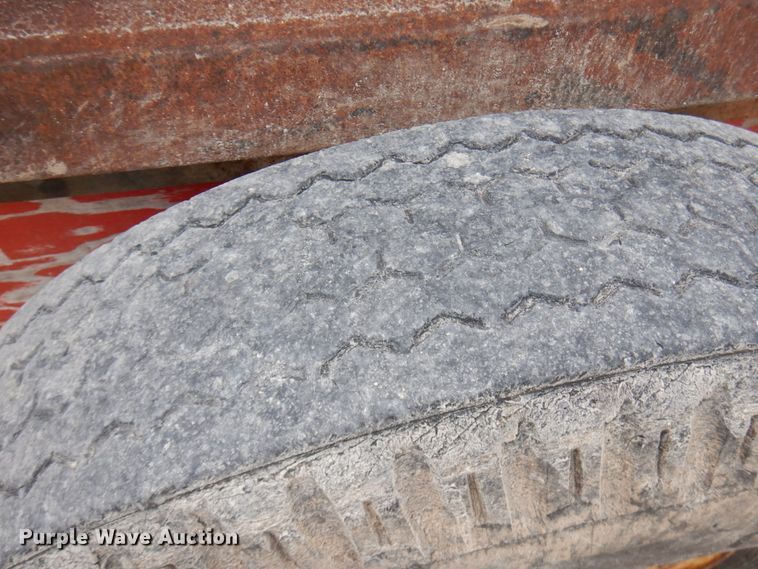 image for item IT9443 H&S 270  manure spreader