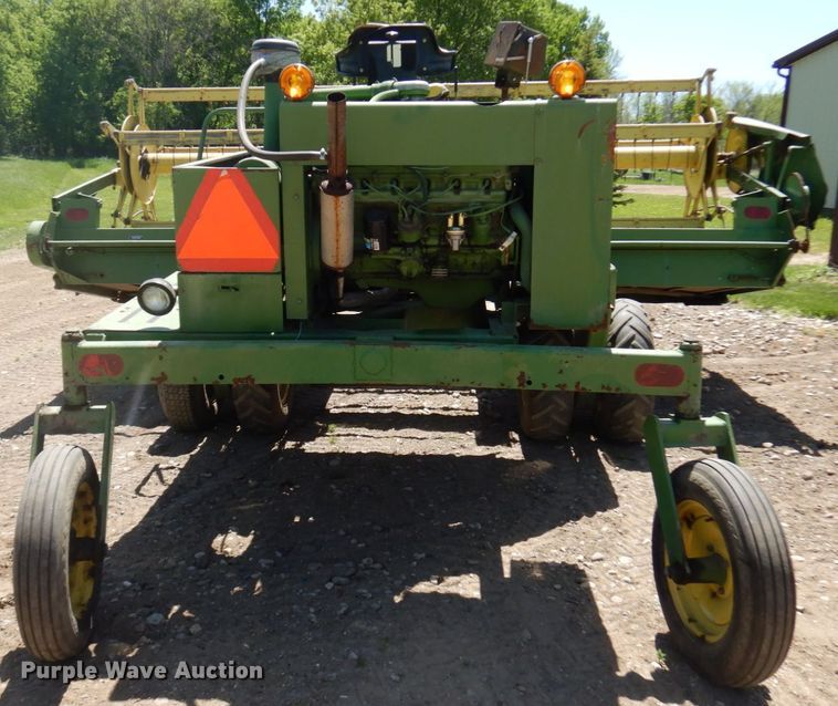 image for item IT9463 1978 John Deere 800  windrower