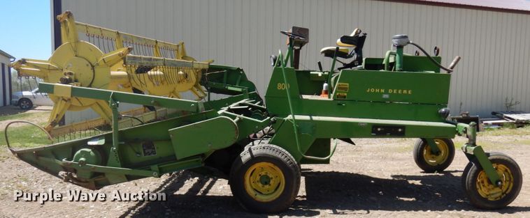 image for item IT9463 1978 John Deere 800  windrower