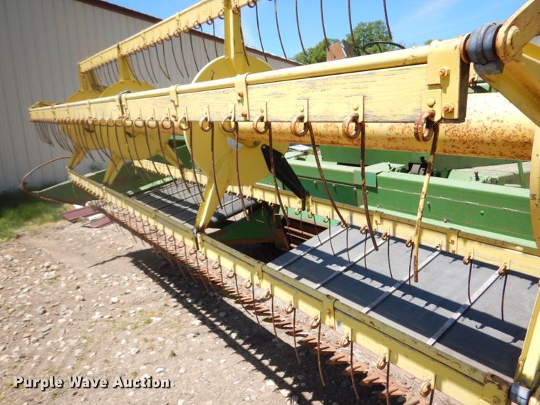 image for item IT9463 1978 John Deere 800  windrower