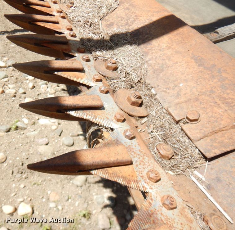 image for item IT9463 1978 John Deere 800  windrower