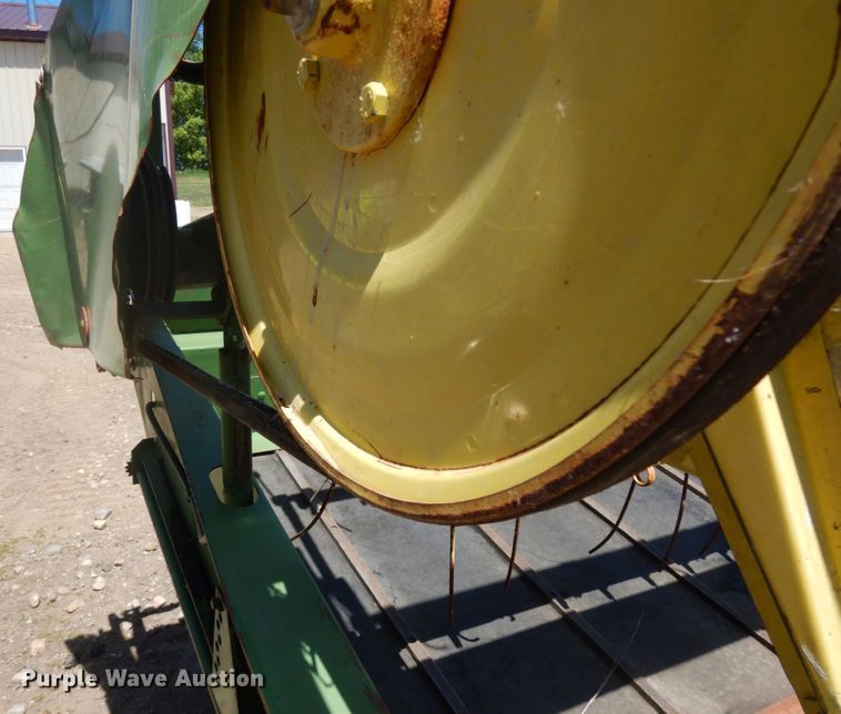 image for item IT9463 1978 John Deere 800  windrower