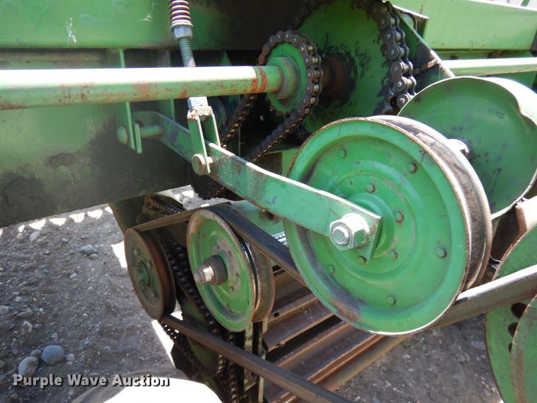 image for item IT9463 1978 John Deere 800  windrower