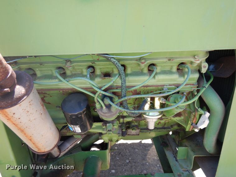 image for item IT9463 1978 John Deere 800  windrower