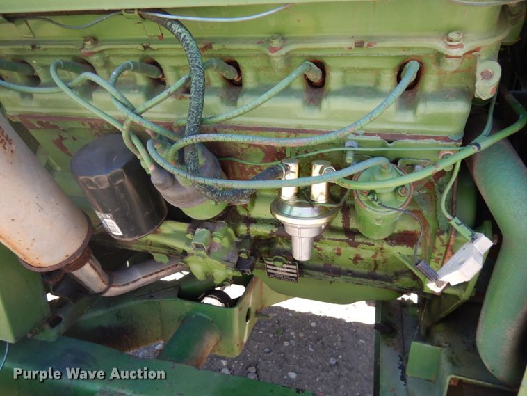 image for item IT9463 1978 John Deere 800  windrower
