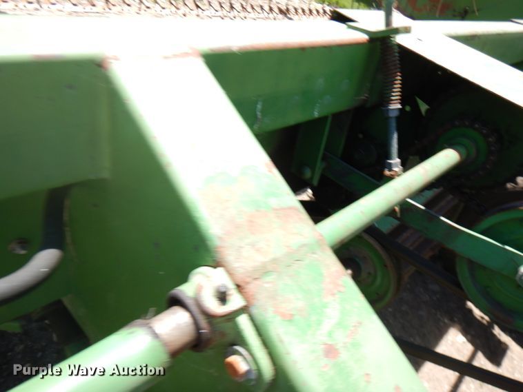 image for item IT9463 1978 John Deere 800  windrower