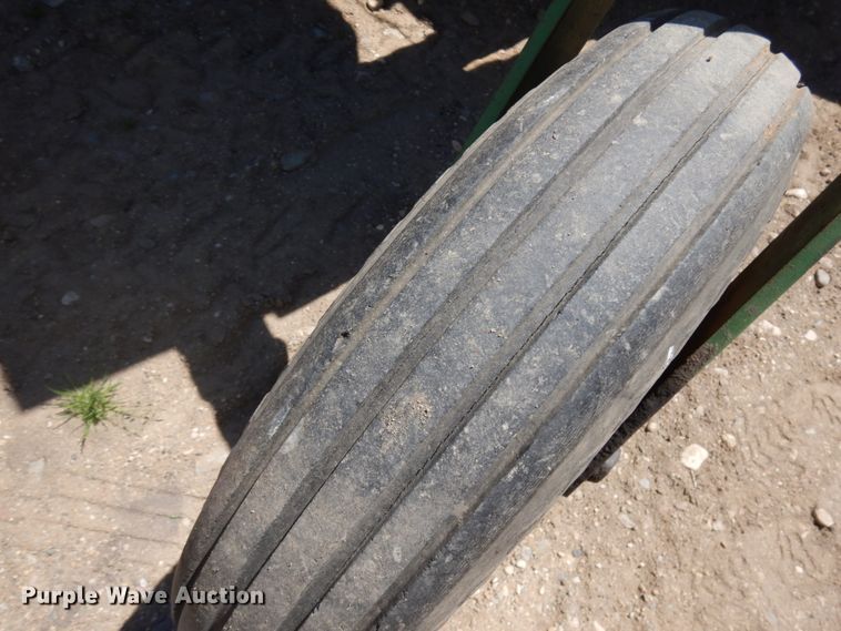 image for item IT9463 1978 John Deere 800  windrower