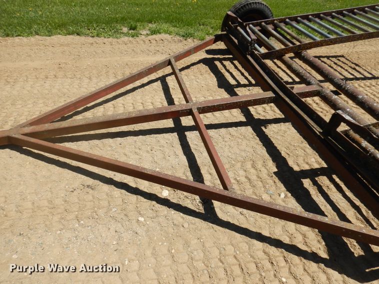 image for item IT9463 1978 John Deere 800  windrower