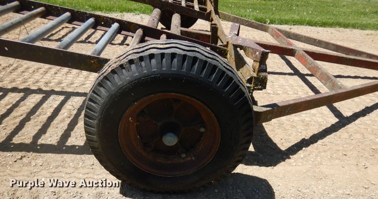 image for item IT9463 1978 John Deere 800  windrower