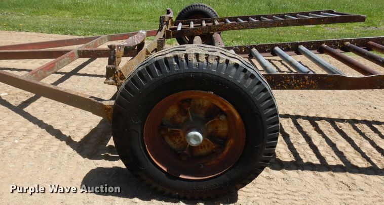 image for item IT9463 1978 John Deere 800  windrower