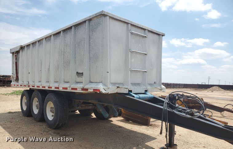 image for item IU9532 2011 Hitchcock FLT22  feedlot tender trailer