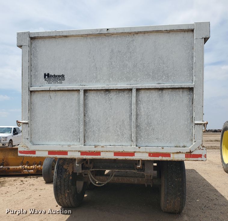 image for item IU9532 2011 Hitchcock FLT22  feedlot tender trailer