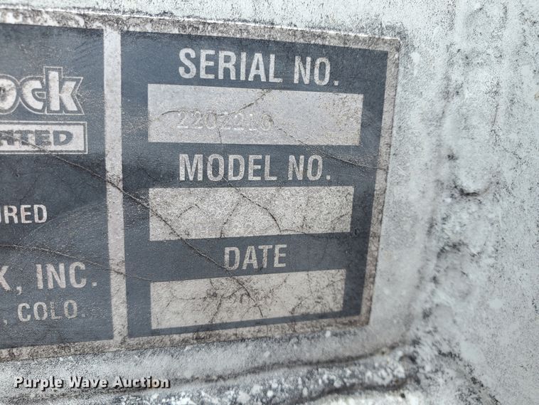 image for item IU9532 2011 Hitchcock FLT22  feedlot tender trailer