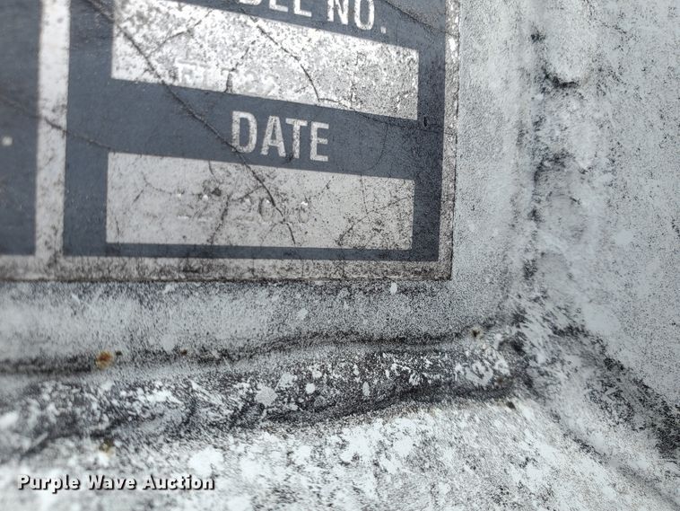 image for item IU9532 2011 Hitchcock FLT22  feedlot tender trailer