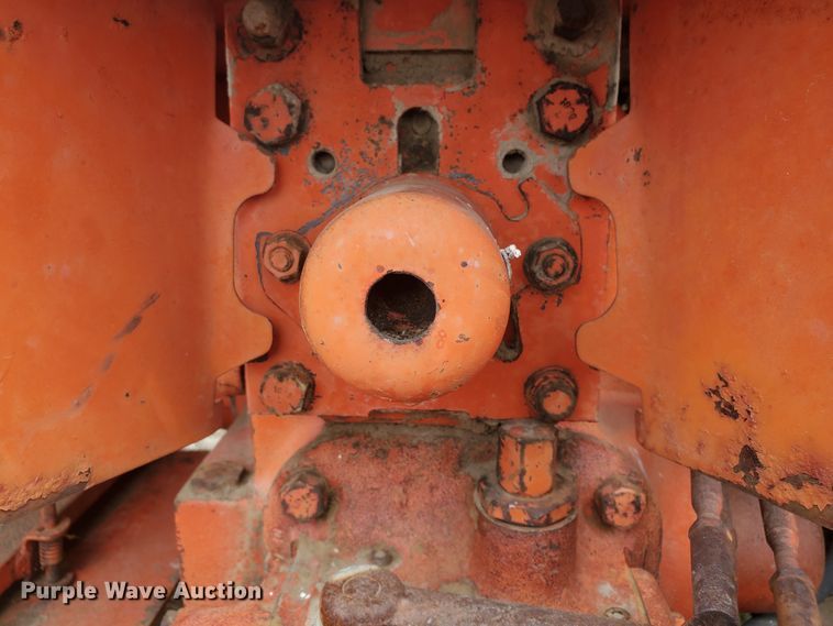 image for item IU9544 1963 Case 930 Comfort King  tractor