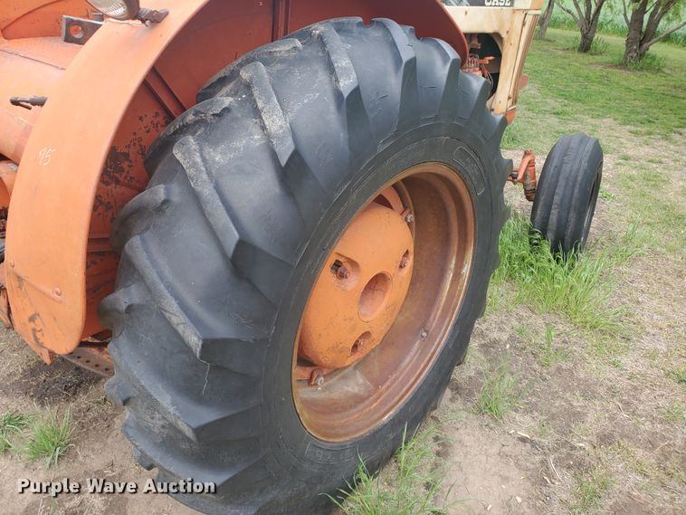 image for item IU9544 1963 Case 930 Comfort King  tractor