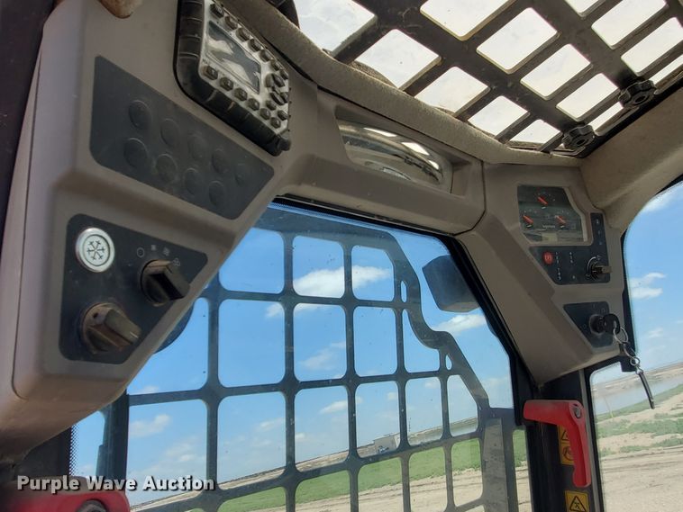 image for item IX9925 2014 Volvo MC 115C  skid steer loader