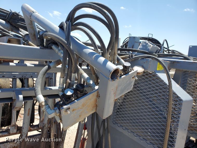 image for item IX9929 Bowman  hydraulic squeeze chute