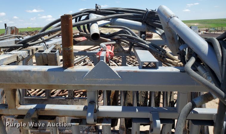 image for item IX9929 Bowman  hydraulic squeeze chute