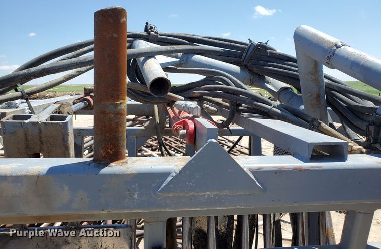 image for item IX9929 Bowman  hydraulic squeeze chute