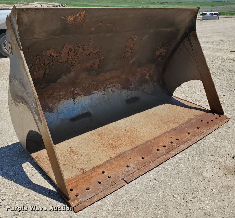 image for item IX9939 Rockland LB  108"W bucket