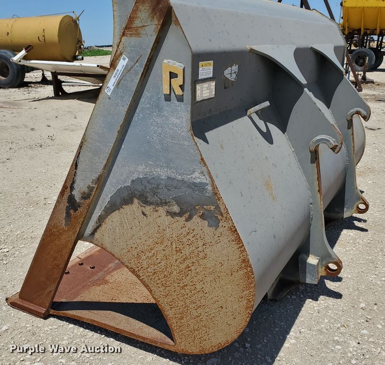 image for item IX9939 Rockland LB  108"W bucket