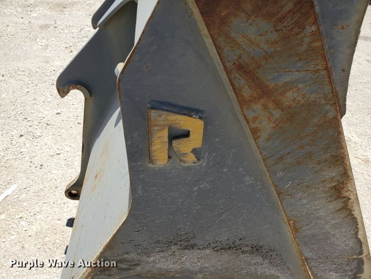 image for item IX9939 Rockland LB  108"W bucket