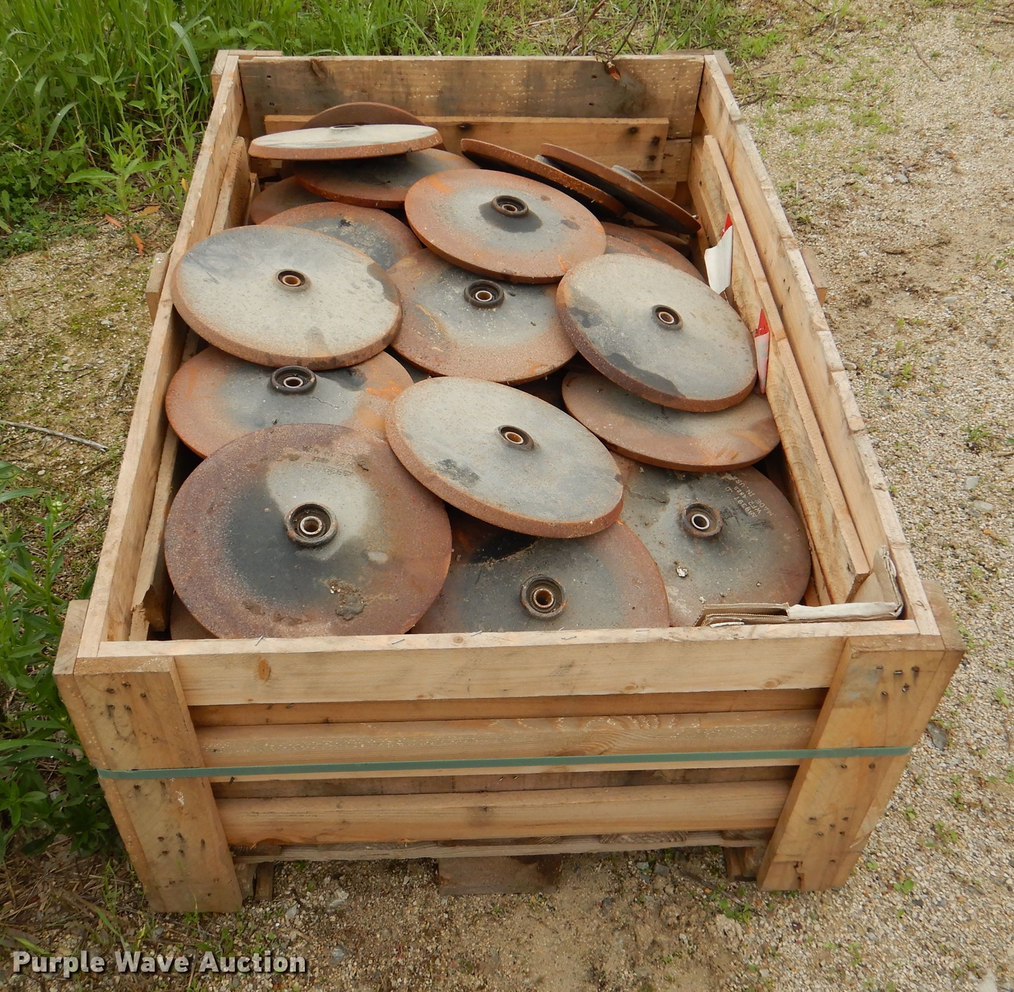 Approximately 72 cast iron closing wheels in Bucyrus, KS Item DL8854 sold Purple Wave