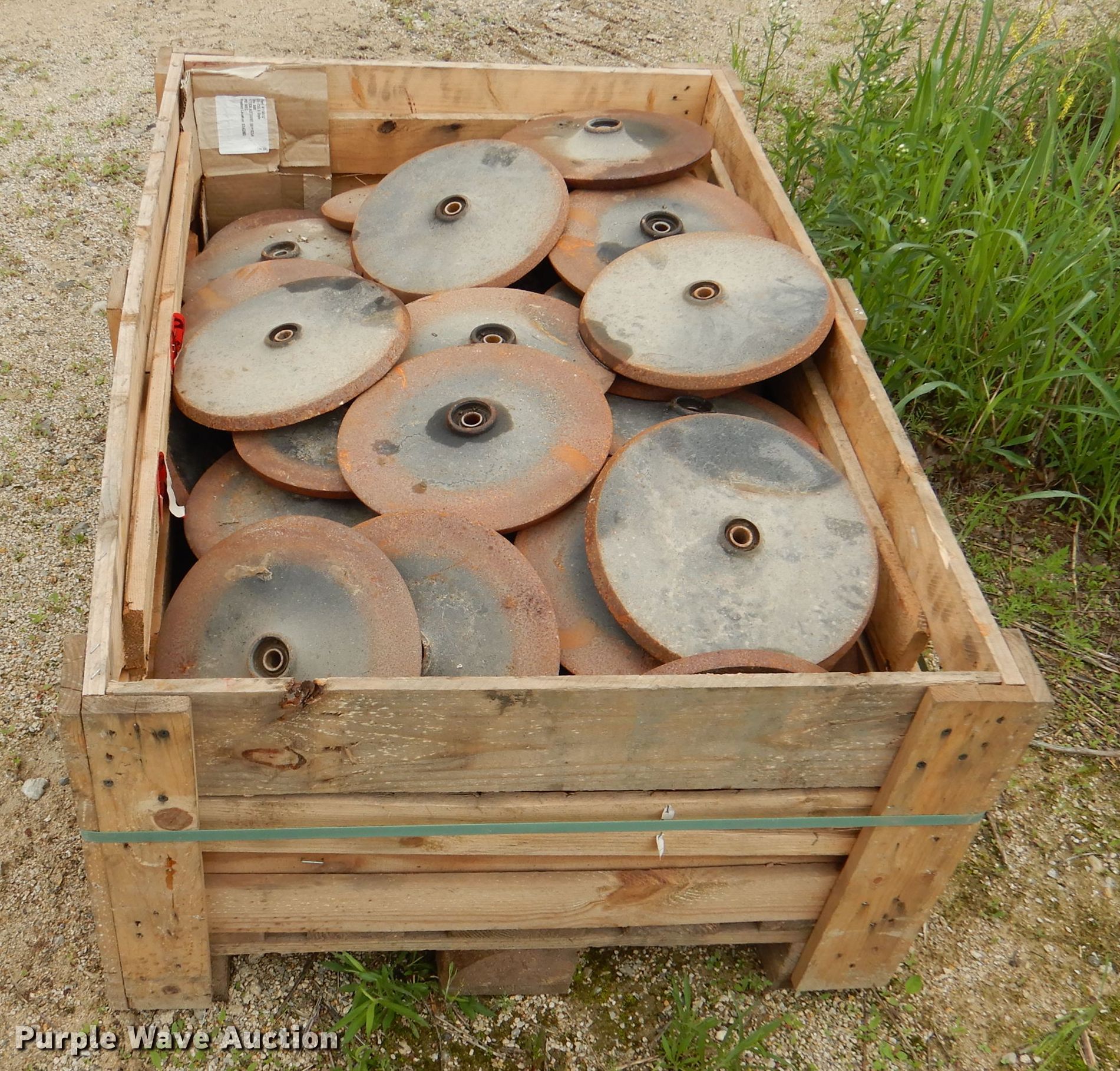 Approximately 72 cast iron closing wheels in Bucyrus, KS Item DL8854 sold Purple Wave