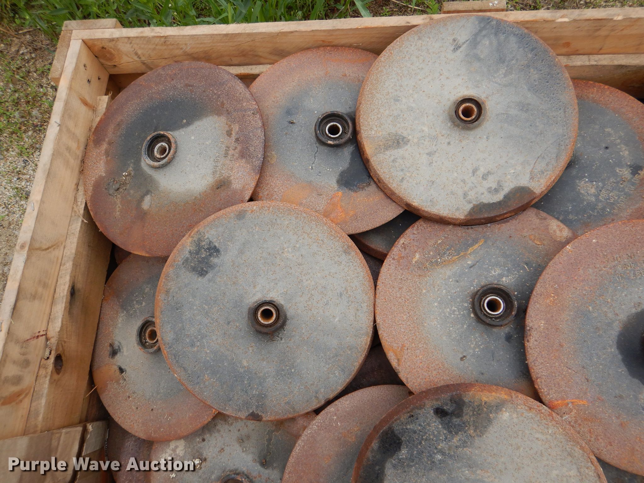 Approximately 72 cast iron closing wheels in Bucyrus, KS Item DL8854 sold Purple Wave