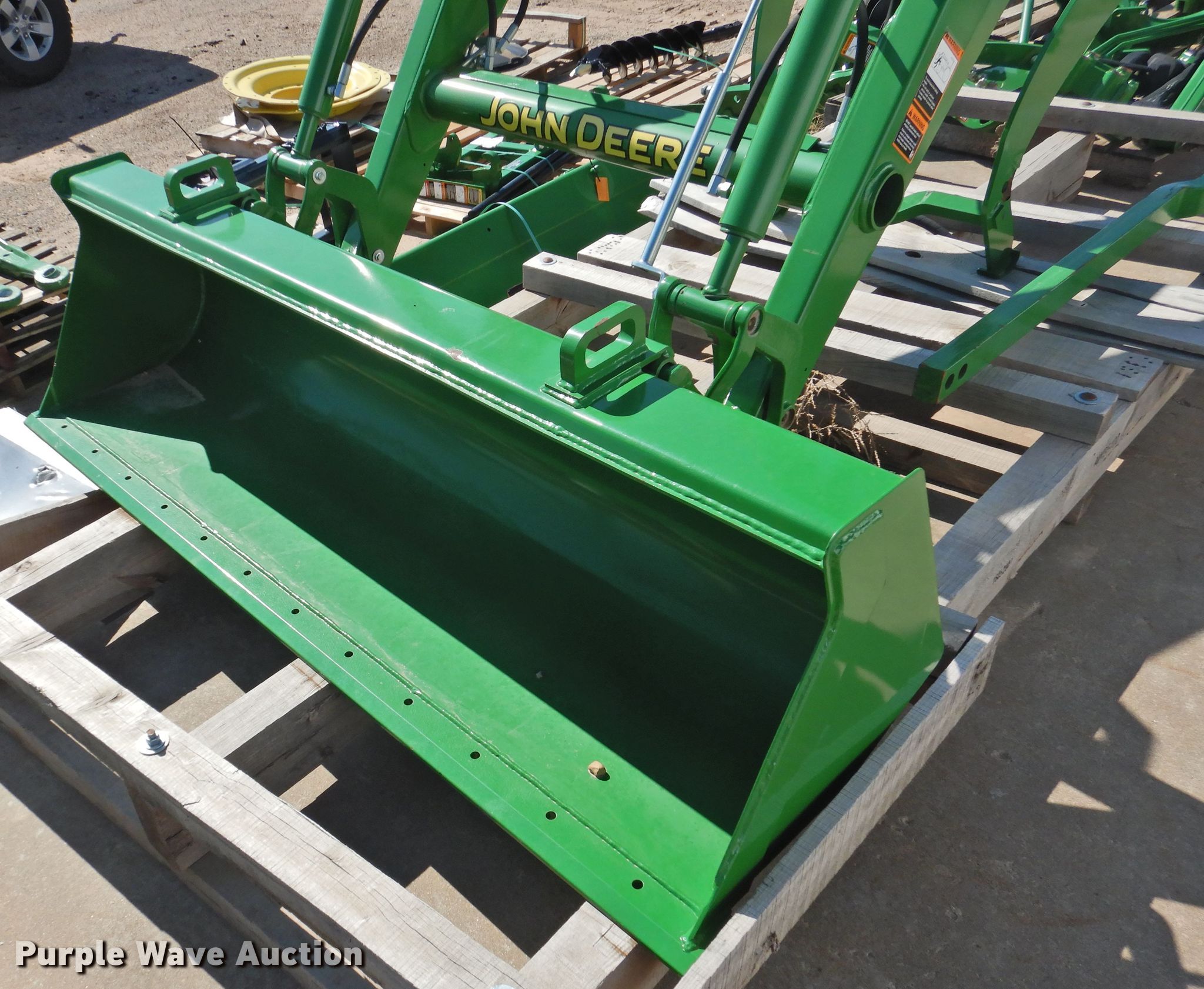 John Deere H180 loader in Guymon, OK Item HQ9259 sold Purple Wave