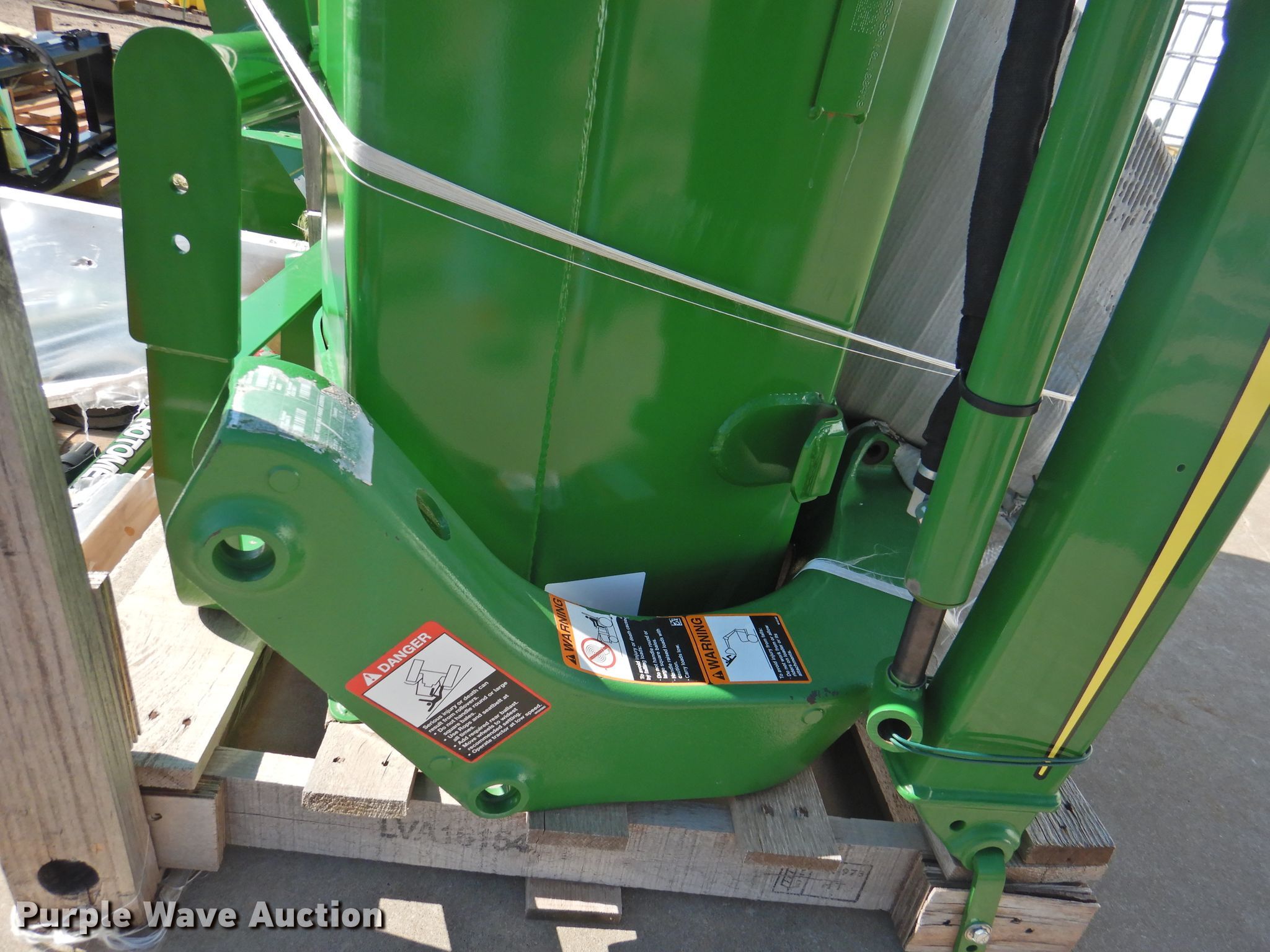 John Deere 300E loader in Guymon, OK Item HQ9261 sold Purple Wave