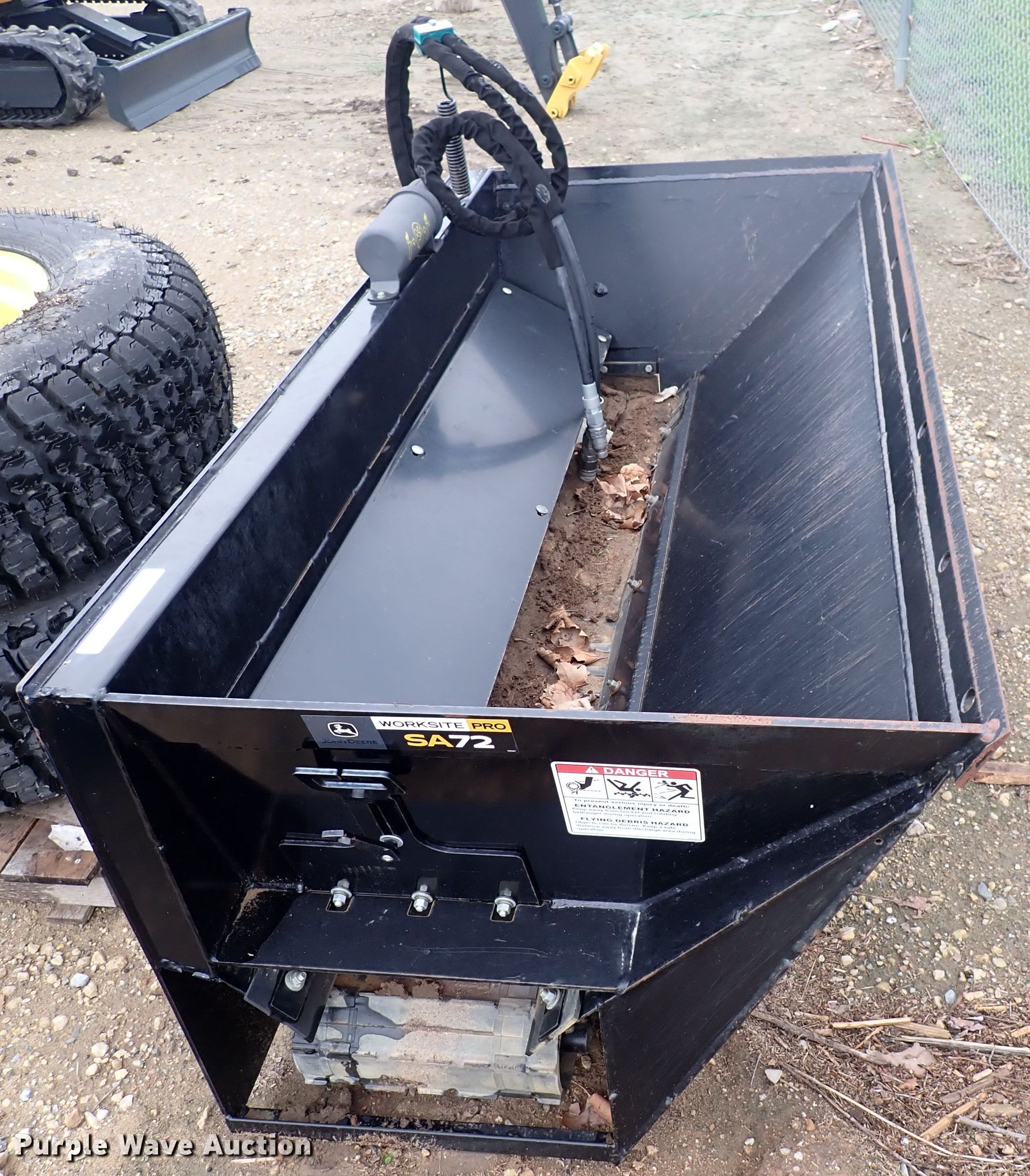 2017 John Deere SA72 72"W skid steer side discharge bucket in Wichita