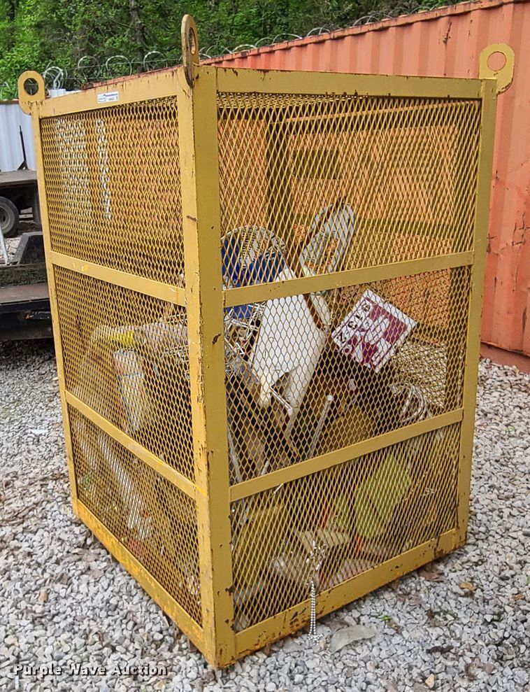 (2) storage containers in Kansas City, MO Item HM9850 sold Purple Wave