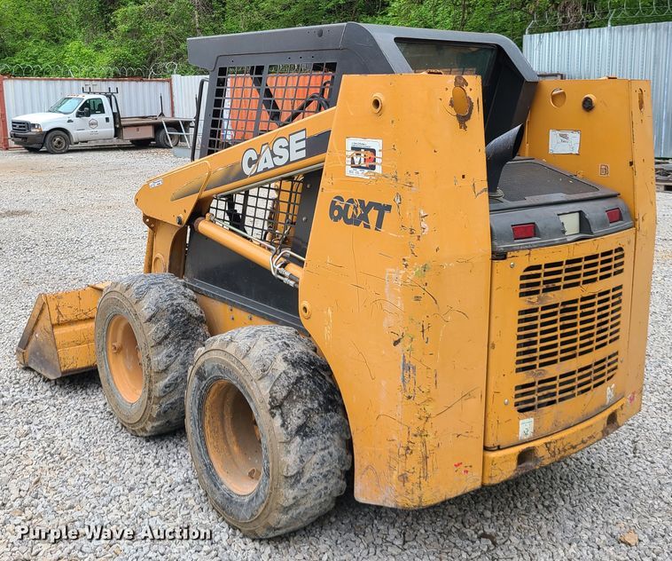 image for item HM9866 2002 Case 60XT  skid steer loader