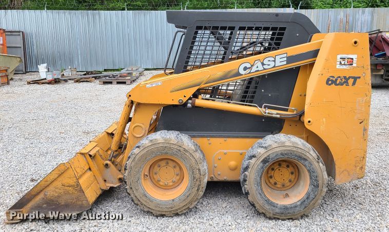 image for item HM9866 2002 Case 60XT  skid steer loader