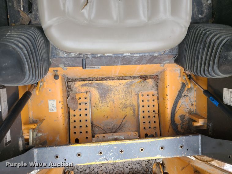 image for item HM9866 2002 Case 60XT  skid steer loader