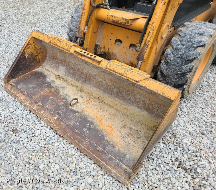 image for item HM9866 2002 Case 60XT  skid steer loader