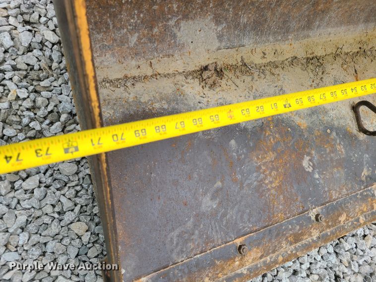 image for item HM9866 2002 Case 60XT  skid steer loader