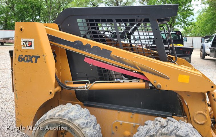 image for item HM9866 2002 Case 60XT  skid steer loader