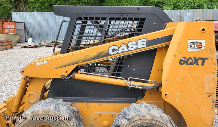 image for item HM9866 2002 Case 60XT  skid steer loader