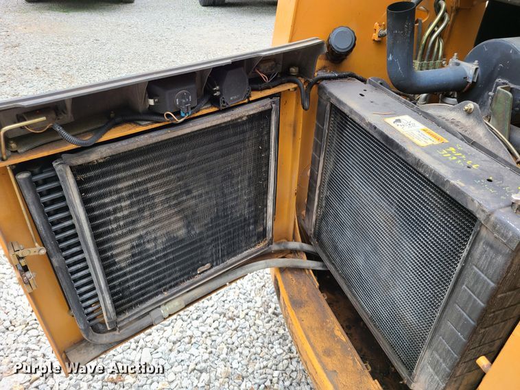 image for item HM9866 2002 Case 60XT  skid steer loader