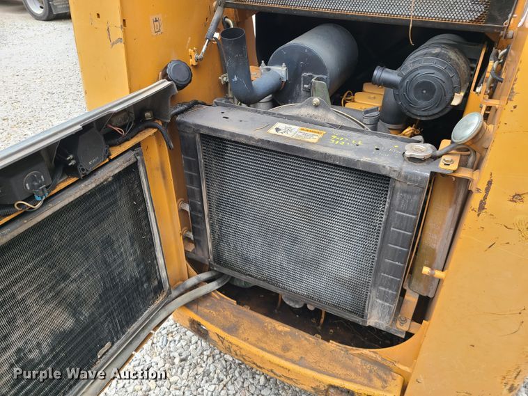 image for item HM9866 2002 Case 60XT  skid steer loader