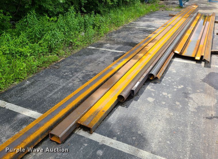 Building materials in Kansas City, MO Item HM9992 sold Purple Wave