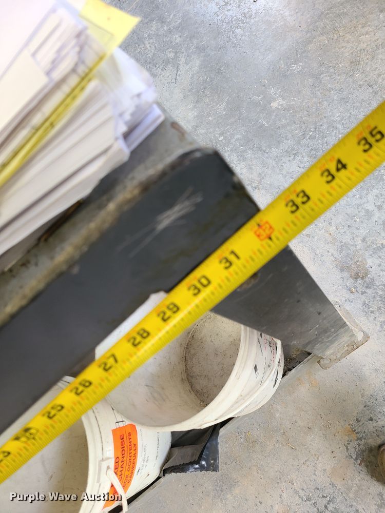 image for item IQ9135 Work bench