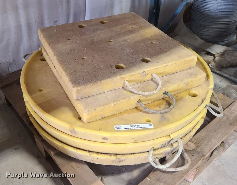 image for item IQ9139 (11) poly crane pads