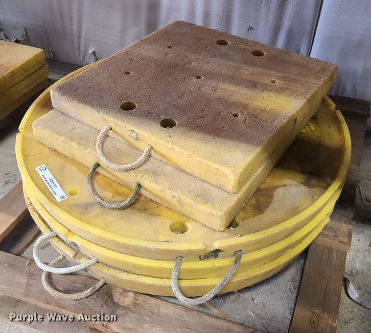 image for item IQ9139 (11) poly crane pads