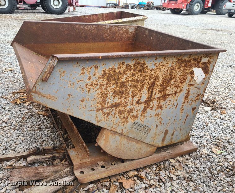 image for item IQ9155 (2) dumpsters