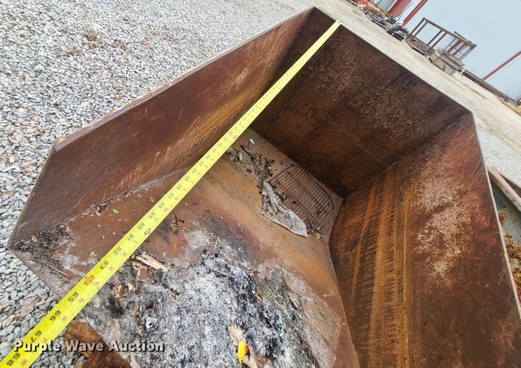 image for item IQ9155 (2) dumpsters